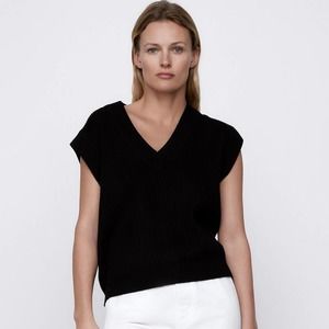 ZARA Oversized Rib Knit Sleeveless V-Neck Pullover Sweater Vest in Black